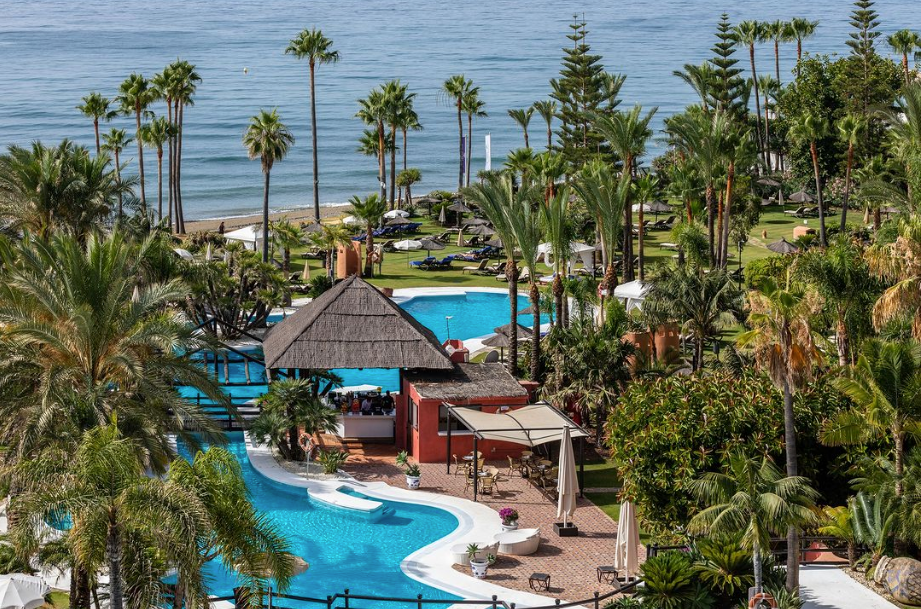 El fondo de inversión británico sigue aspirando los hoteles resort más queridos de España con la compra de la Costa del Sol