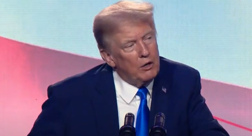 Trump parece perdido mentalmente mientras afirma que Biden iniciará la Segunda Guerra Mundial