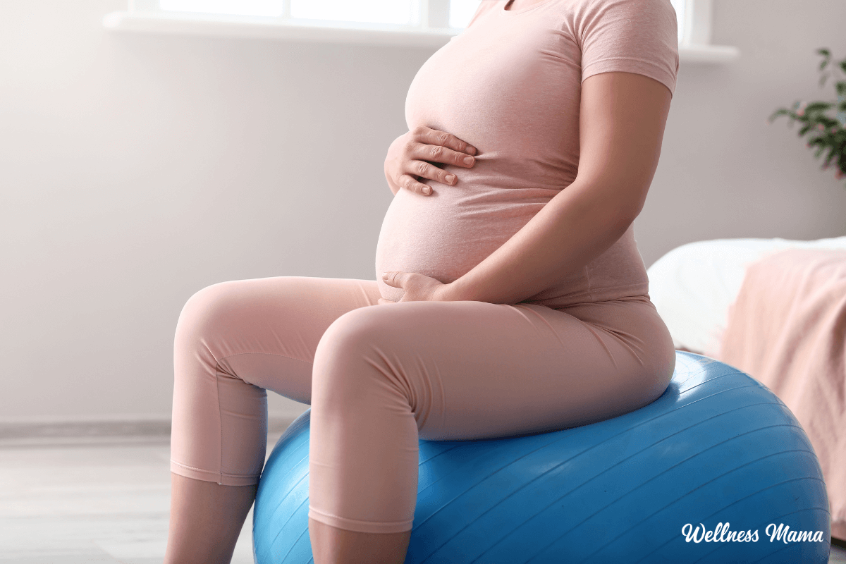Cómo girar (naturalmente) a un bebé que viene de nalgas