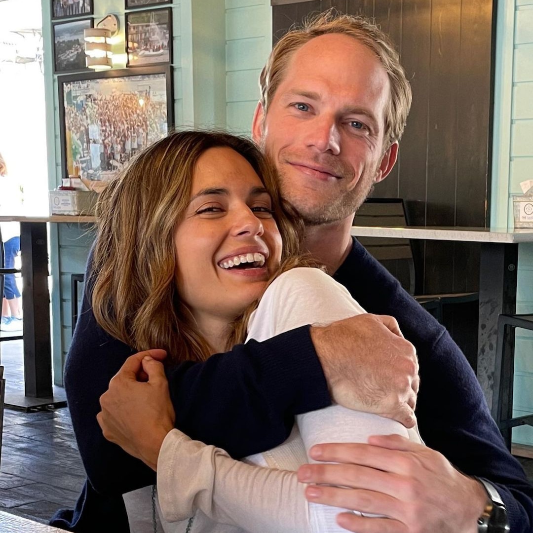 Torrey DeVitto de Pretty Little Liars está comprometida con Jared LaPine