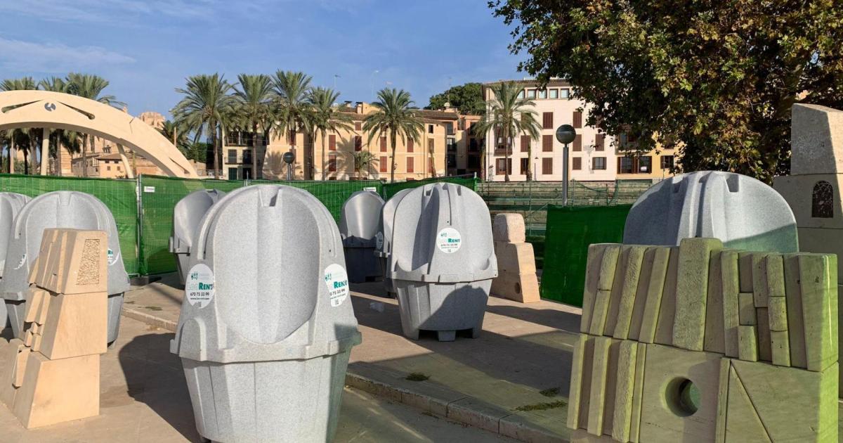 Exigen trasladar urinarios portátiles para maratón