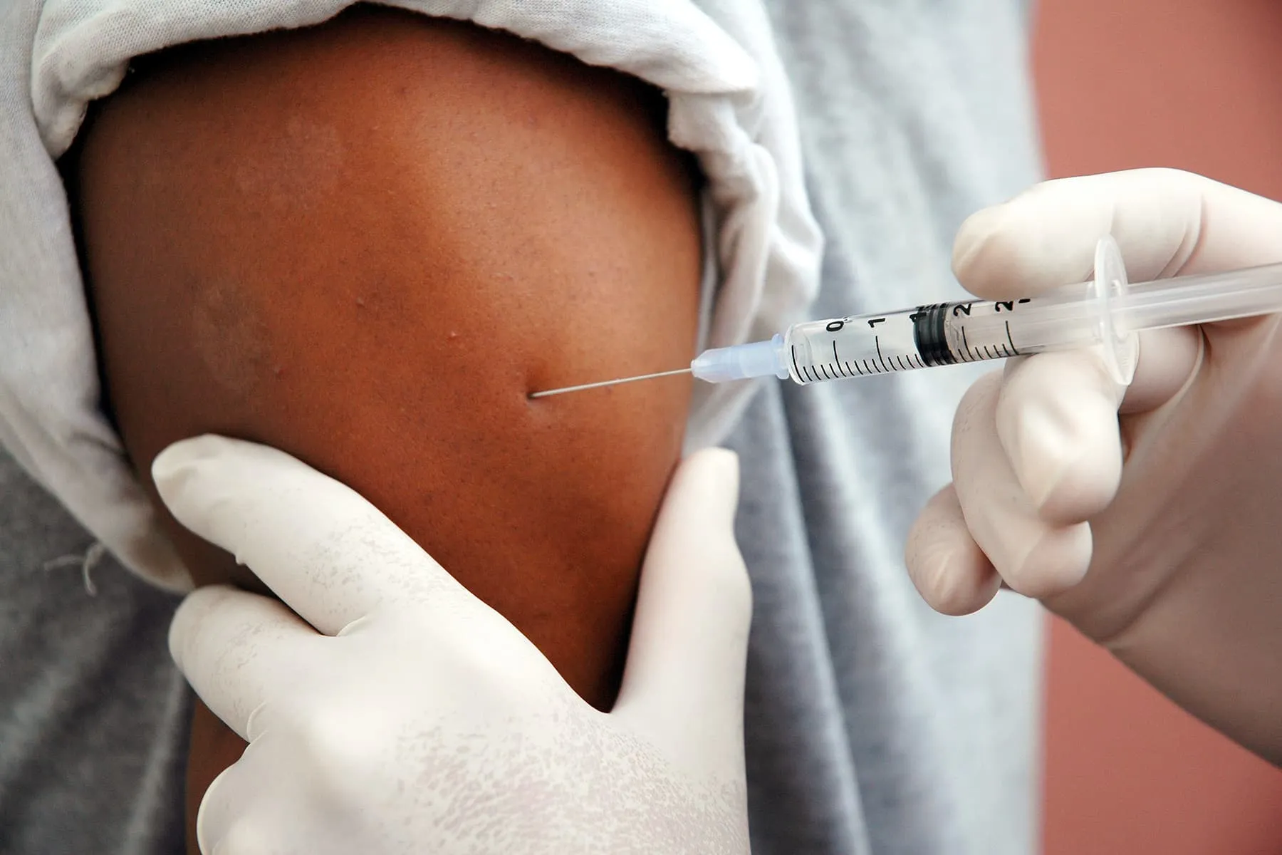 ¿Quién necesita la vacuna contra la gripe?  Casi todos