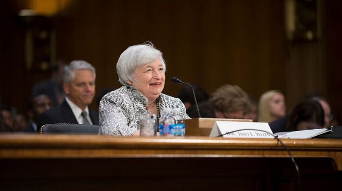 La secretaria del Tesoro, Yellen, dice que los países extranjeros, Ucrania e Israel, son las principales prioridades de la administración Biden