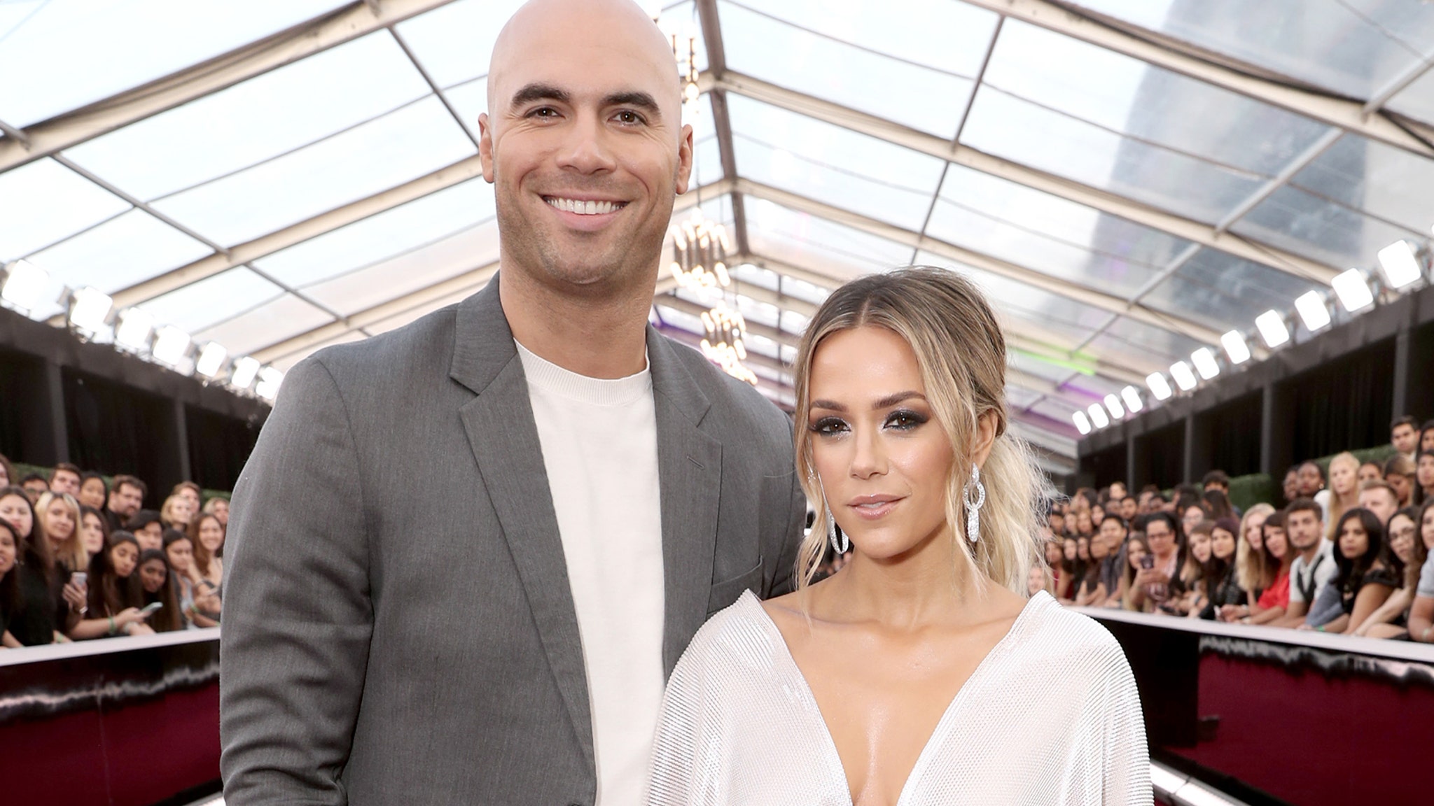 Mike Caussin admite ante Jana Kramer que la usó como ‘chivo expiatorio’