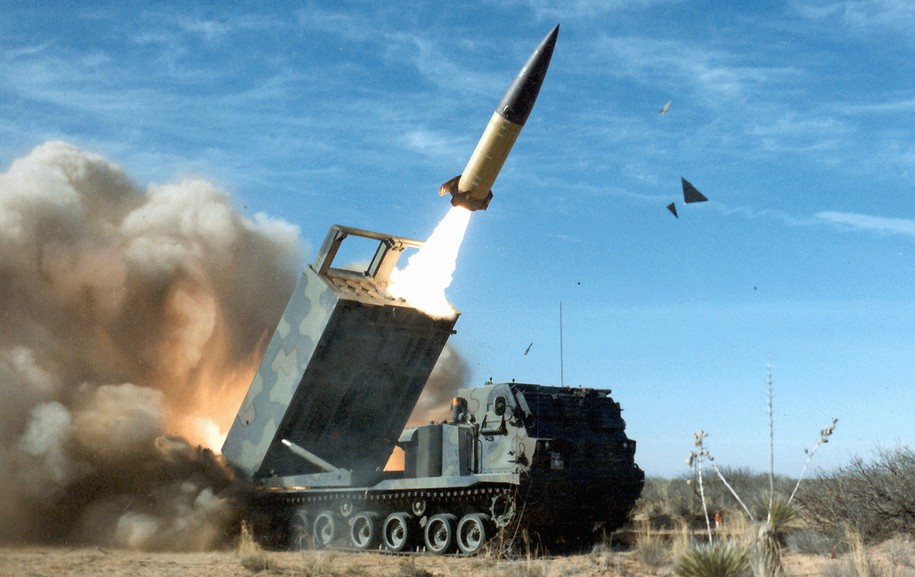 ATACMS (¡por fin!) destruye bases rusas