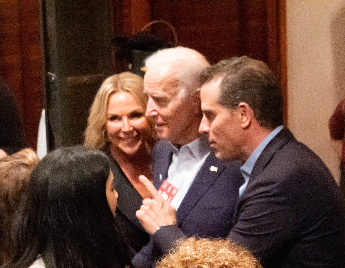 El hijo de Joe Biden se declara inocente de cargos federales por posesión de armas
