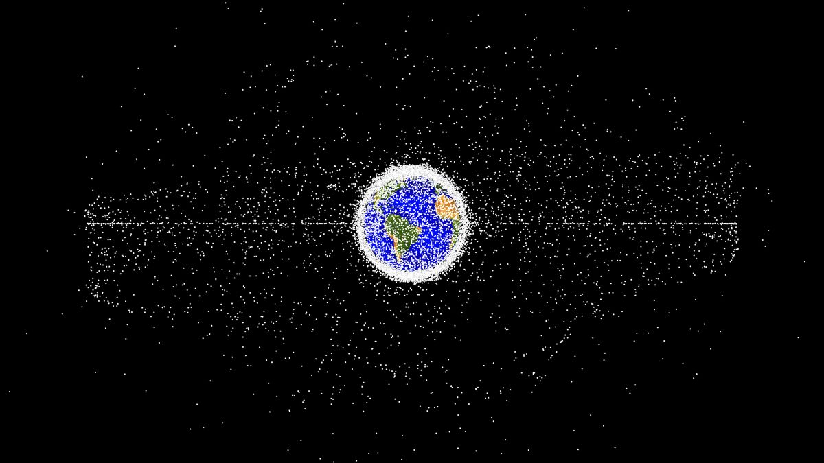 El estudio del clima espacial puede ayudar a abordar la cuestión de los desechos espaciales.  Así es cómo