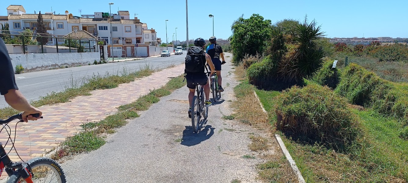 Más carriles bici para la Vega Baja