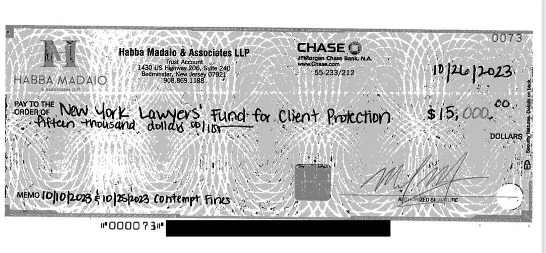 Los abogados de Trump pagaron 15.000 dólares en multas por sus violaciones de la orden de silencio