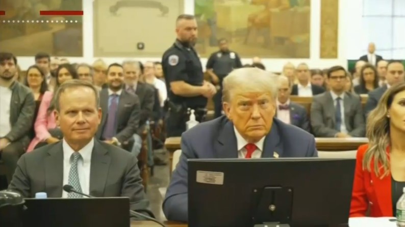Trump multado y amenazado con ir a prisión por violar la orden de silencio