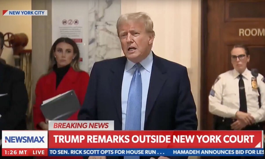 Trump se jacta de ir a un torneo de golf justo después de quejarse de que un caso judicial limita sus viajes