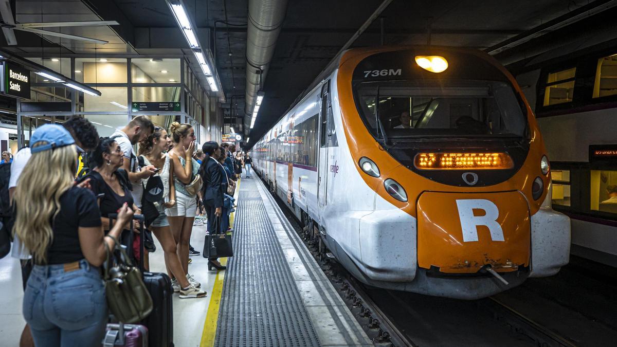 El Govern y los Comuns redoblan la presión a Sánchez para el traspaso integral de Rodalies
