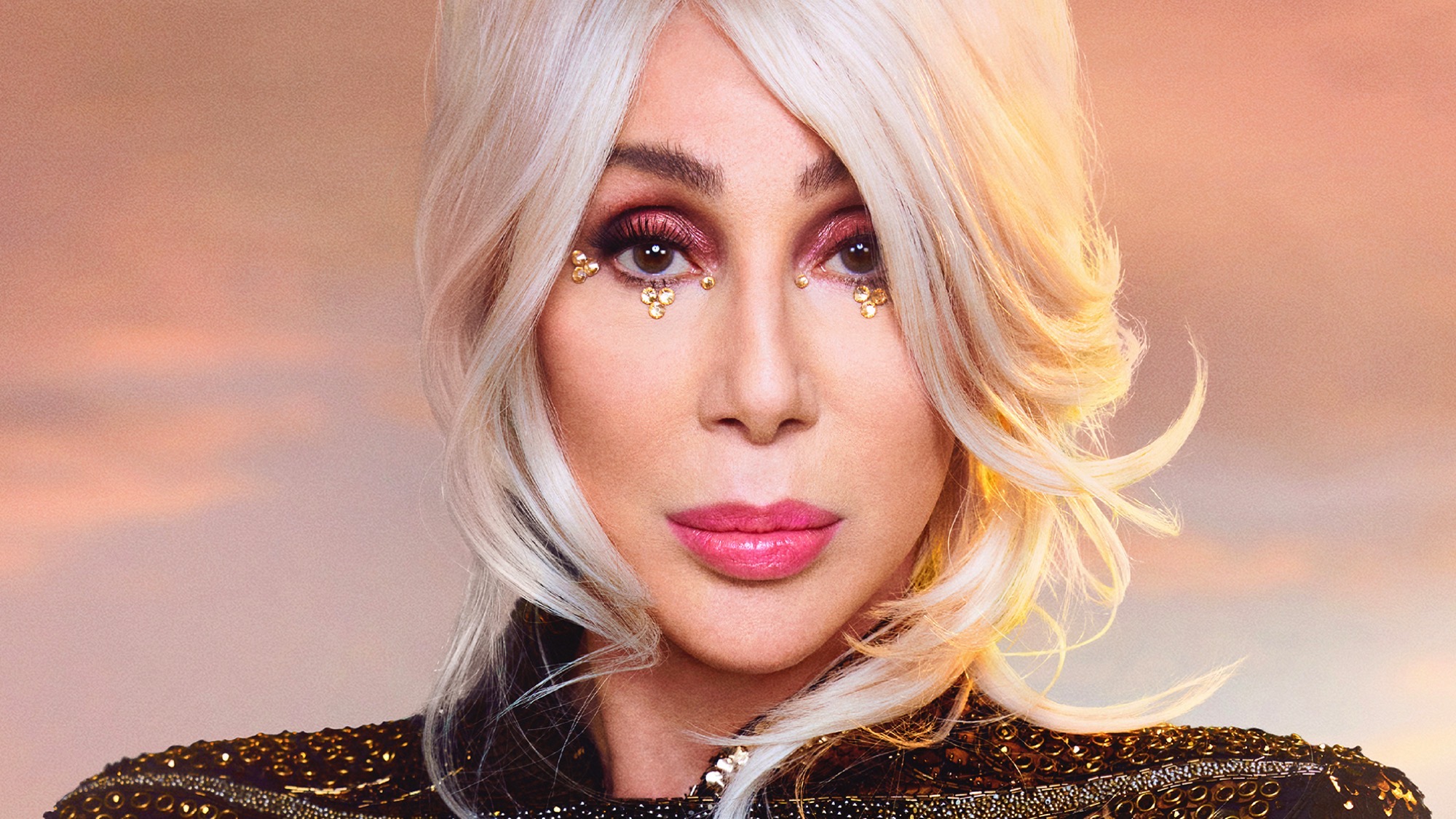 Cher revela que “nunca le gustó tanto” su voz – Socialite Life