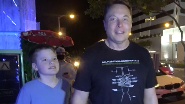 Conozca a sus 10 hijos, incluidos sus gemelos sorpresa – Hollywood Life