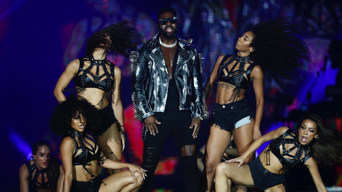 Jason Derulo acusado de acosar sexualmente al cantante que firmó con un sello musical – Socialite Life