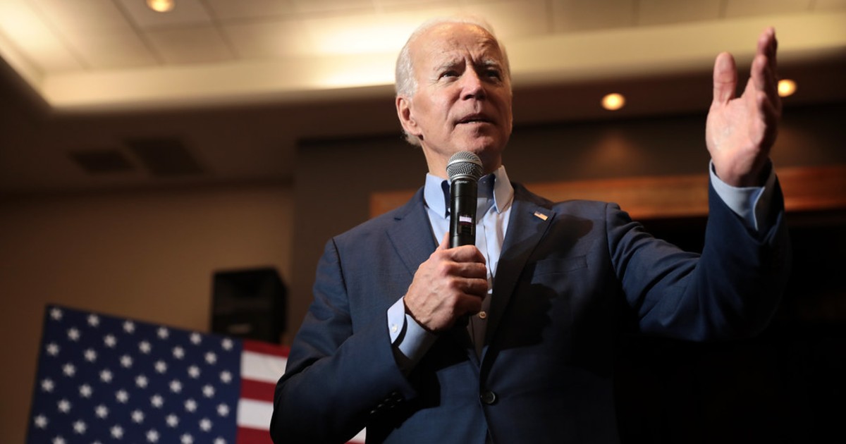 La orden ejecutiva del presidente Biden sobre IA ordena al HHS que establezca un programa de seguridad