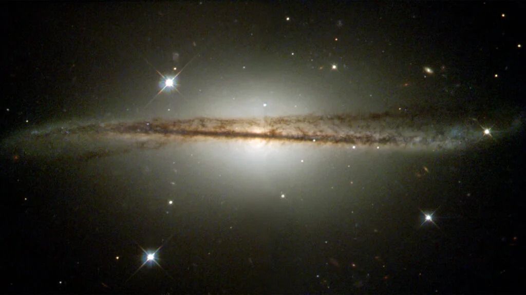 La Vía Láctea está deformada y podría ser obra de la materia oscura