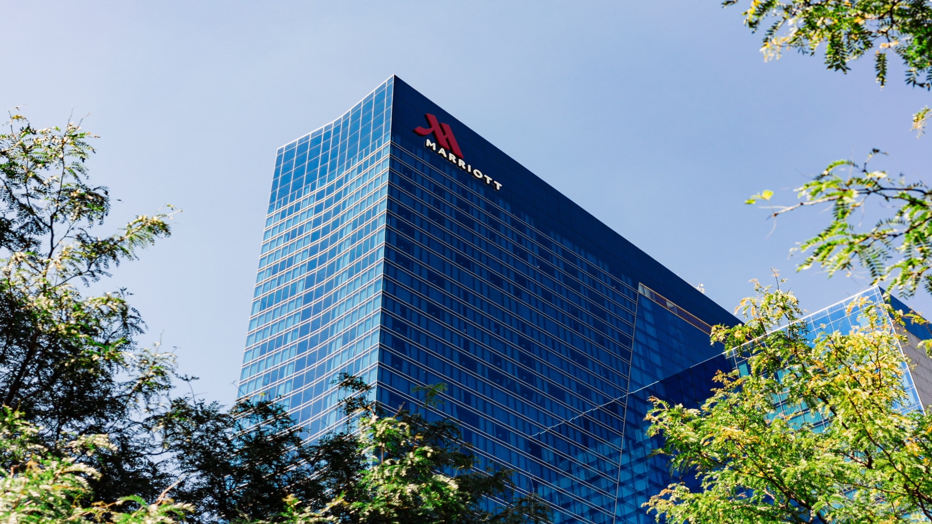 ¿Cómo afectará el conflicto entre Marriott y Linn, que ha llegado a una investigación criminal en Polonia, a otros socios comerciales de Marriott?