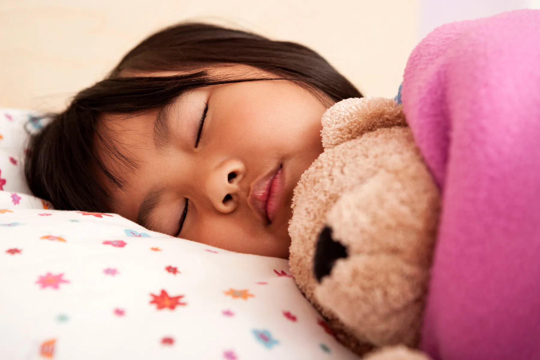 A medida que aumenta el uso de melatonina en niños, los expertos piden precaución