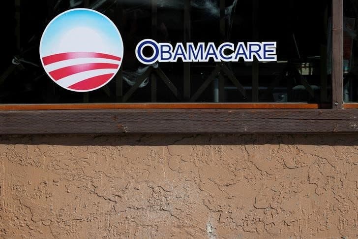 Trump promete quitarle la atención sanitaria a 40 millones de personas durante el fin de semana festivo