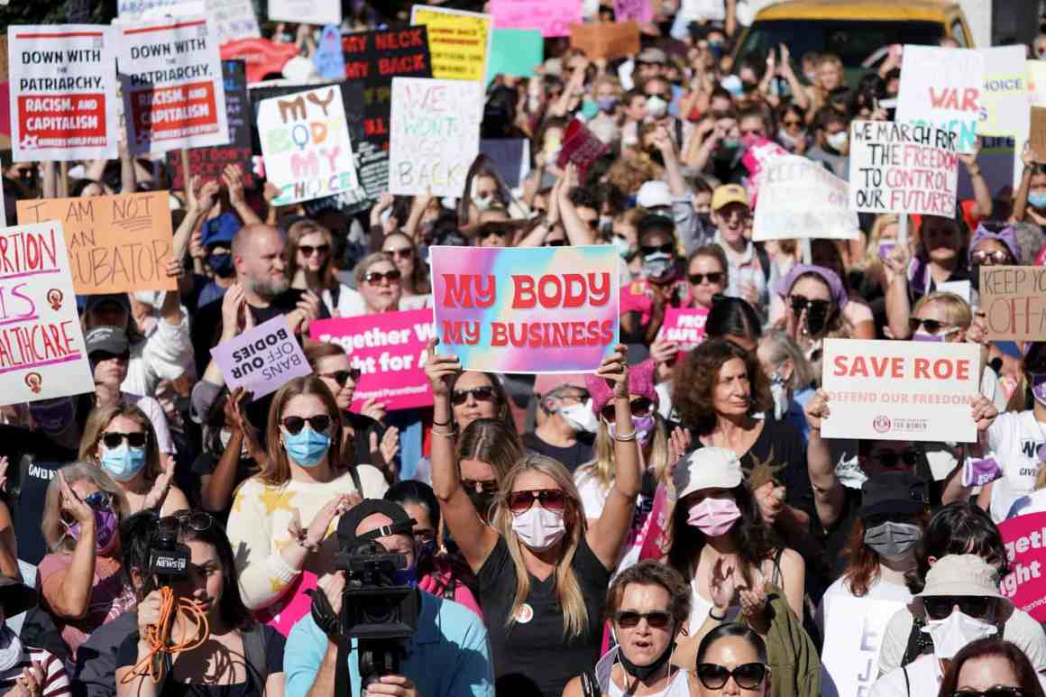 El derecho al aborto gana mucho en Ohio a medida que se aprueba el primer tema y los republicanos caen de bruces