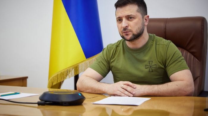 Zelensky de Ucrania lucha contra la corrupción mientras compite con Israel por el apoyo