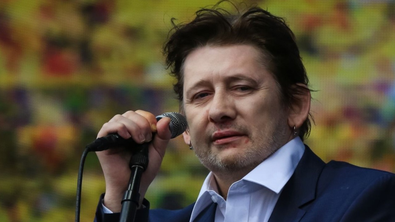¿Cuál era el patrimonio neto de Shane MacGowan antes de su muerte?  Explorando su riqueza y fortuna a lo largo de los años.
