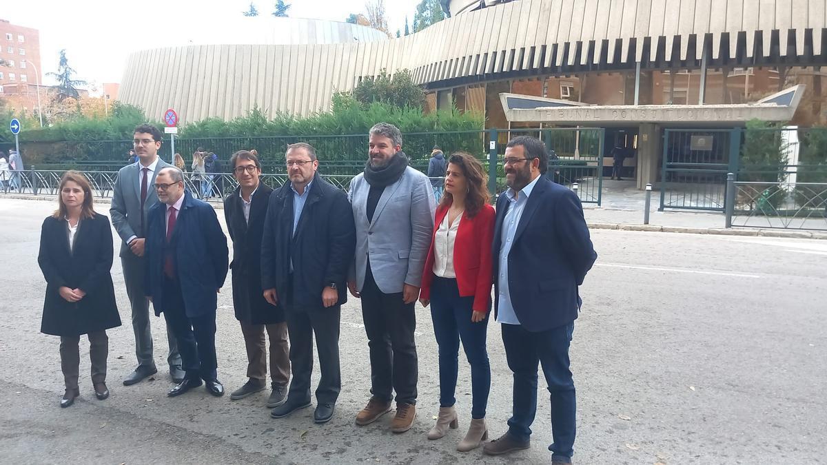 PSOE y Sumar Més presentan ante el Constitucional el recurso contra la eliminación del catalán en la sanidad en Baleares