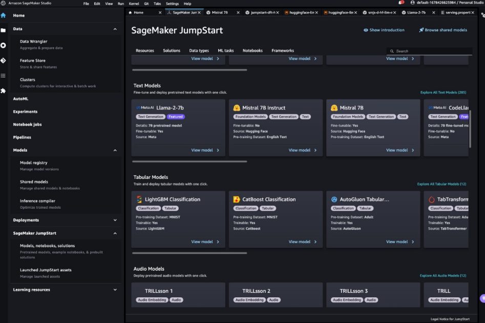 Ajuste e implemente Mistral 7B con Amazon SageMaker JumpStart