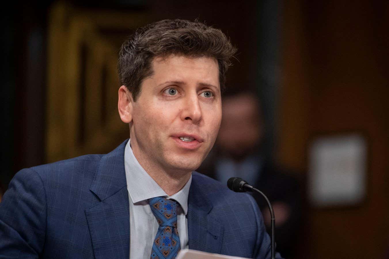 El director ejecutivo de OpenAI, Sam Altman, consigue un nuevo trabajo en Microsoft después de un despido sorpresa