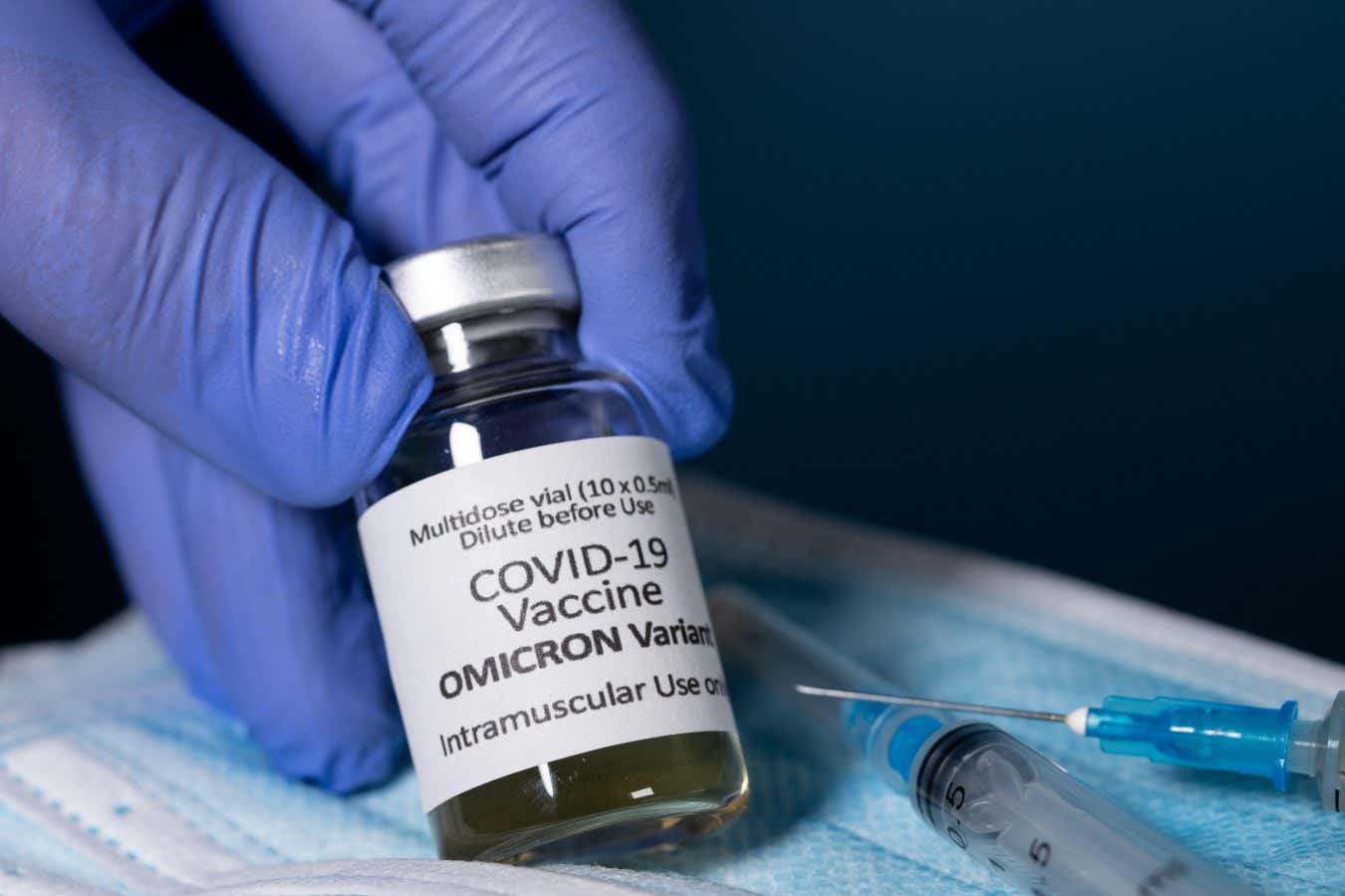 Las vacunas Covid-19 deberían apuntar solo a omicrón para una mejor respuesta inmune