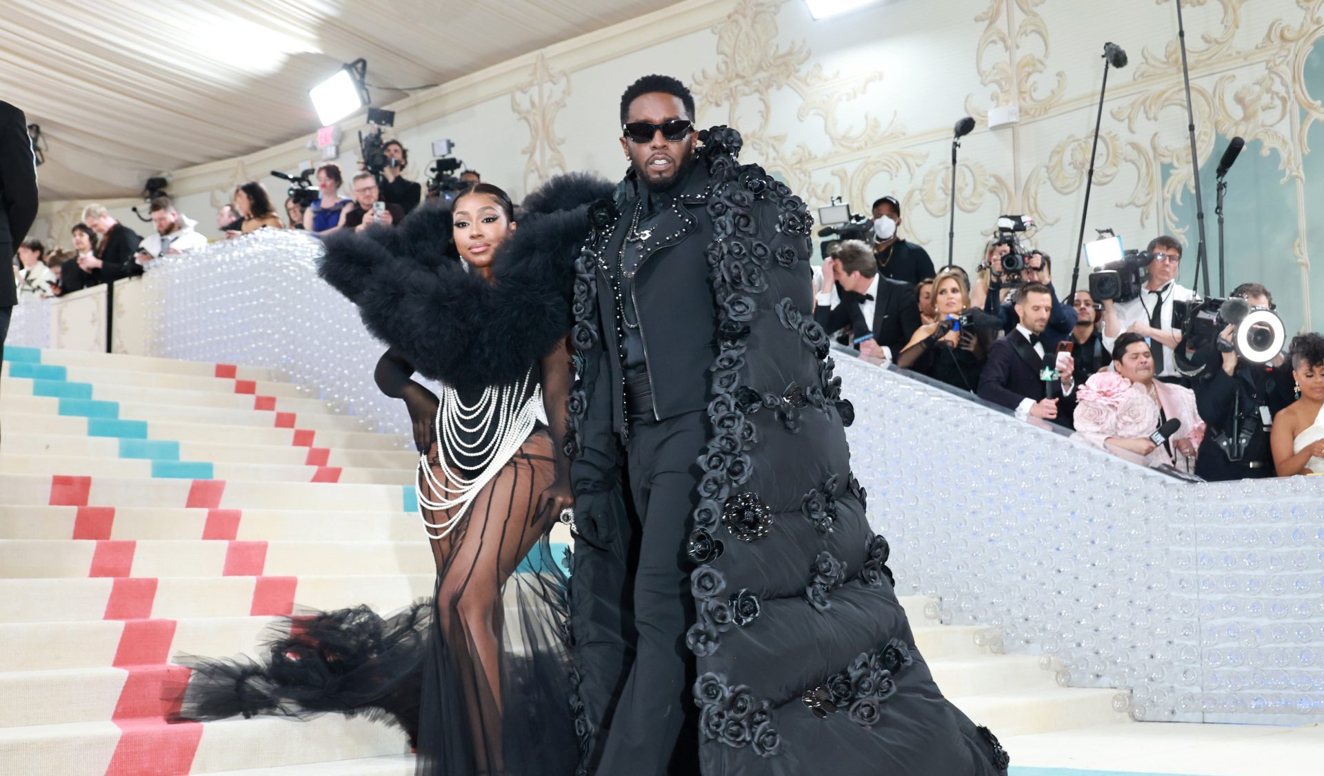 Yung Miami organiza una cena de acción de amigos sin Diddy a la vista