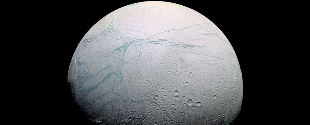 Encélado, la luna oceánica de Saturno, tiene todos los elementos básicos para la vida, según muestra una investigación: ScienceAlert