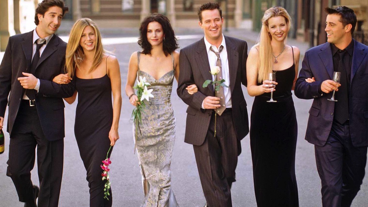 Funeral de Matthew Perry al que asistieron coprotagonistas y familiares de Friends en Los Ángeles – Socialite Life