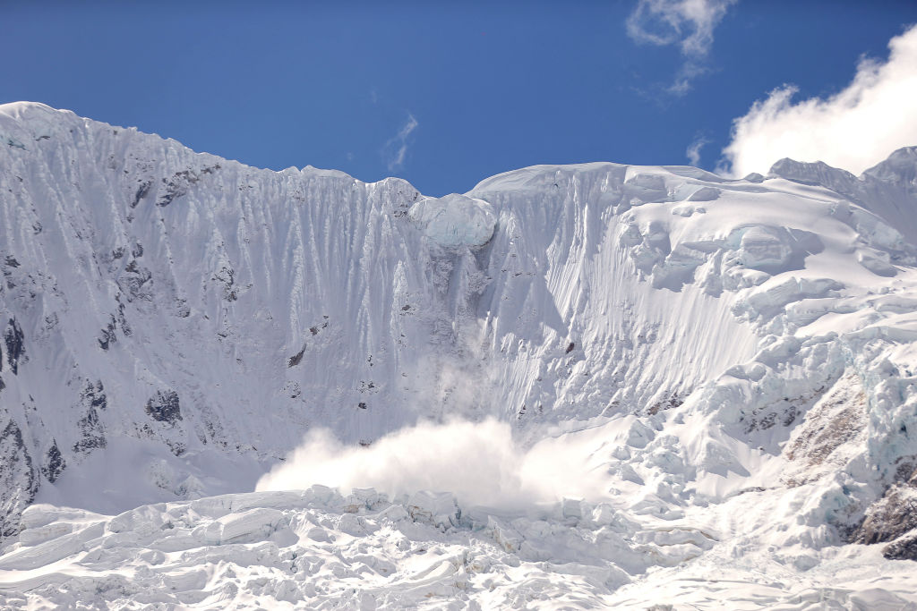 Más de la mitad de la superficie de los glaciares peruanos se perdió en las últimas seis décadas debido al cambio climático, informan científicos