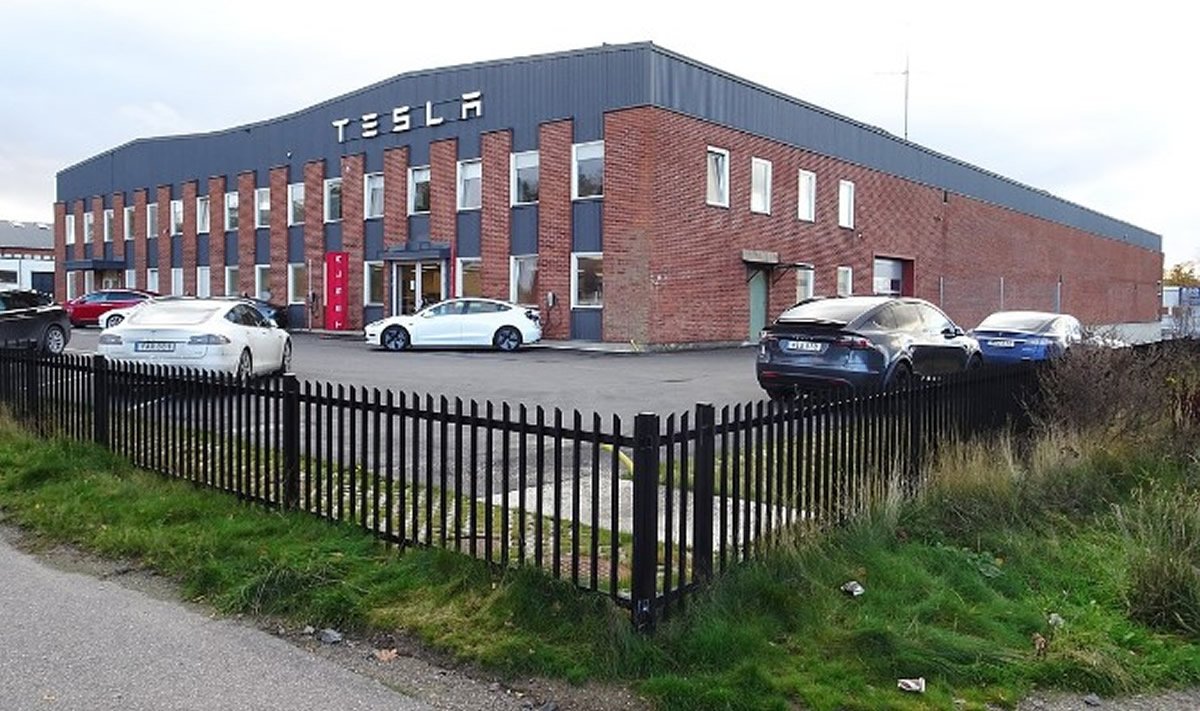 Tesla de Elon Musk demanda a la agencia sueca de transporte y a Postnord por el bloqueo de las matrículas