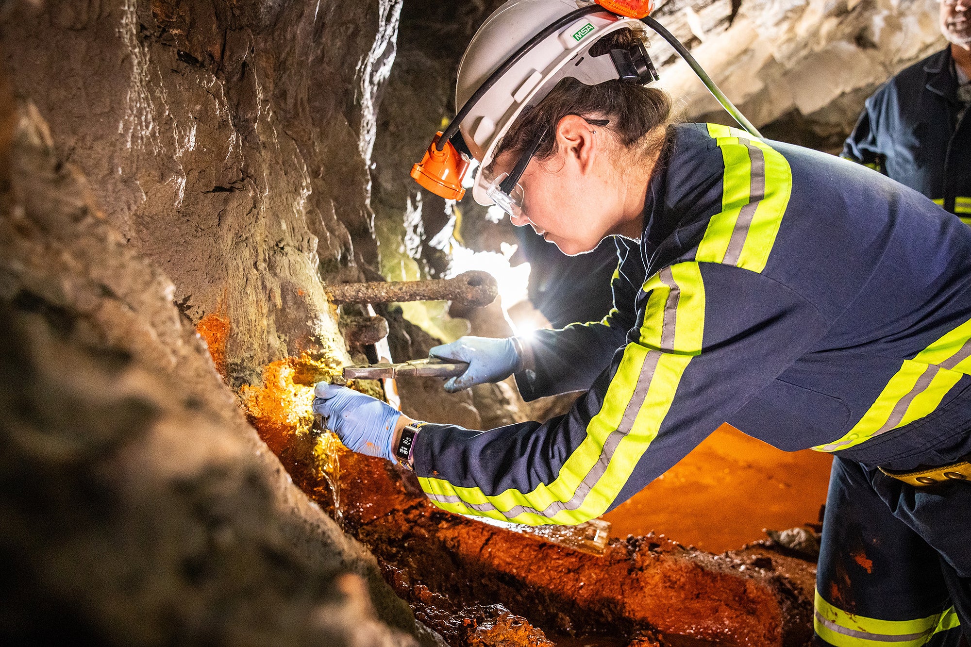 La ‘materia oscura microbiana’ subterránea revela una extraña dicotomía