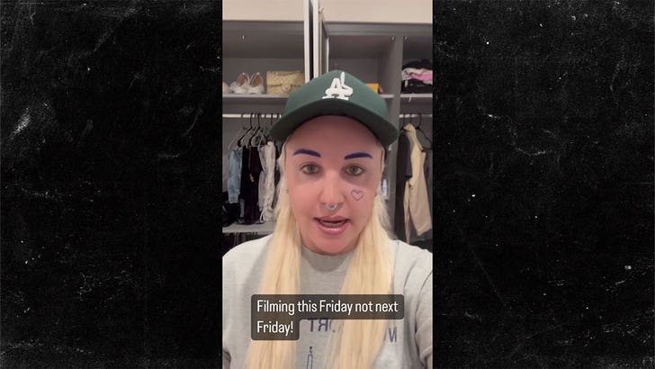 Amanda Bynes dice que reanudará el podcast después de una pausa temporal