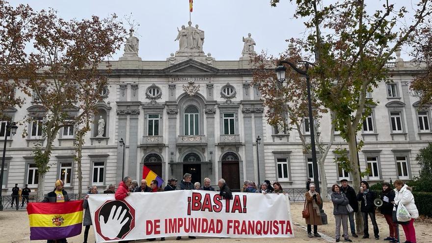 Las víctimas del franquismo aprovechan el debate de la amnistía del ‘procés’ para reclamar la derogación de la franquista