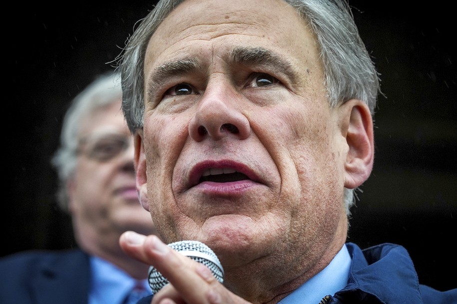 El Departamento de Justicia dice que demandará si Texas aplica una nueva ley que castiga el cruce fronterizo ilegal