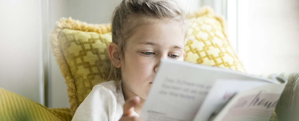 Este sencillo ejercicio de 5 minutos puede dar un poderoso impulso a las habilidades de lectura: ScienceAlert