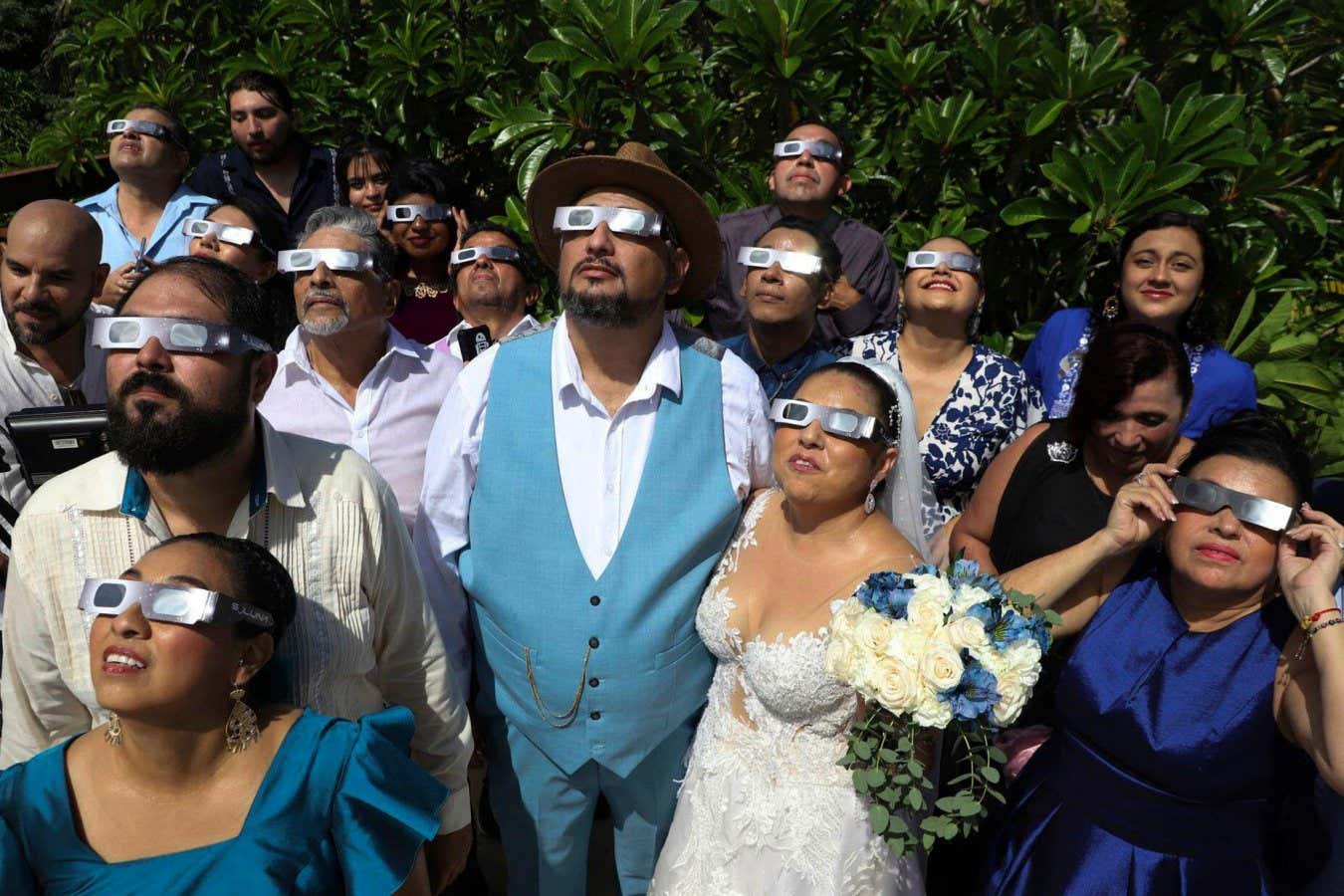 Prepárese para ver un eclipse solar total en 2024: así es como se hace