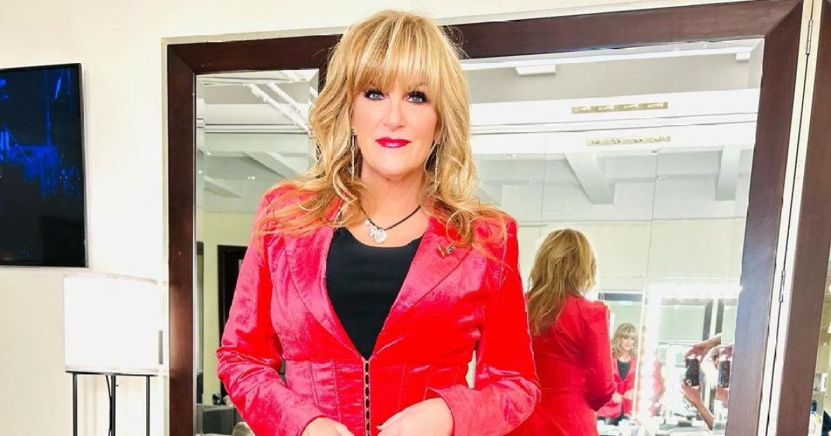 Trisha Yearwood luce irreconocible con flequillo [Photos]