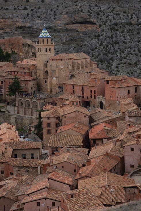 Escápese a las montañas: estos 5 pueblos de montaña en España son la escapada de invierno perfecta