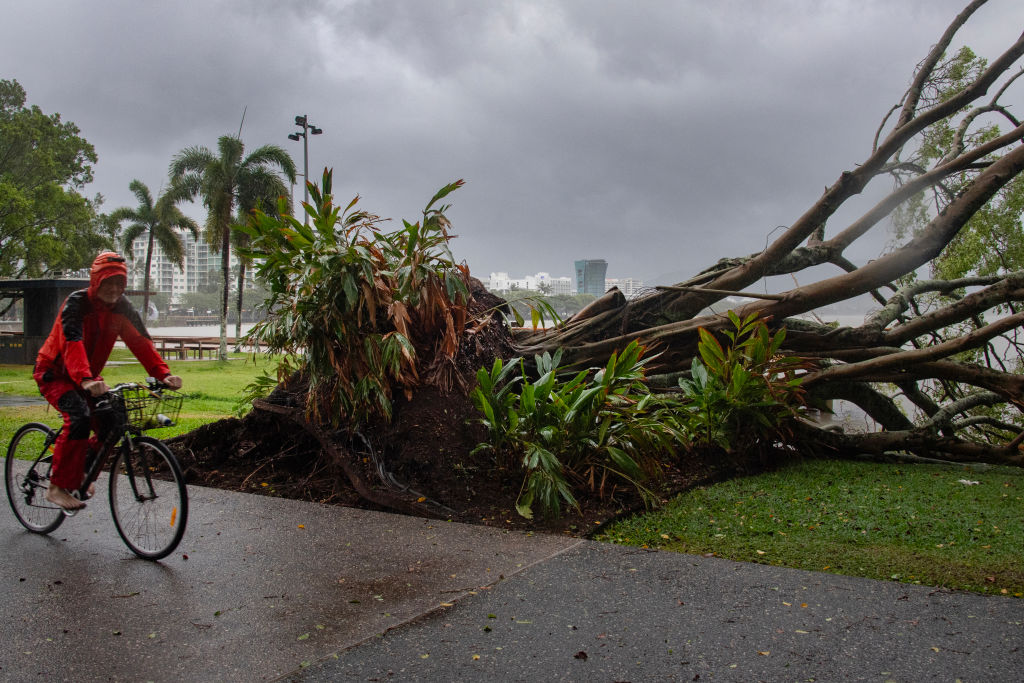 Australia: Miles de personas aún no tienen electricidad debido al ex ciclón Jasper