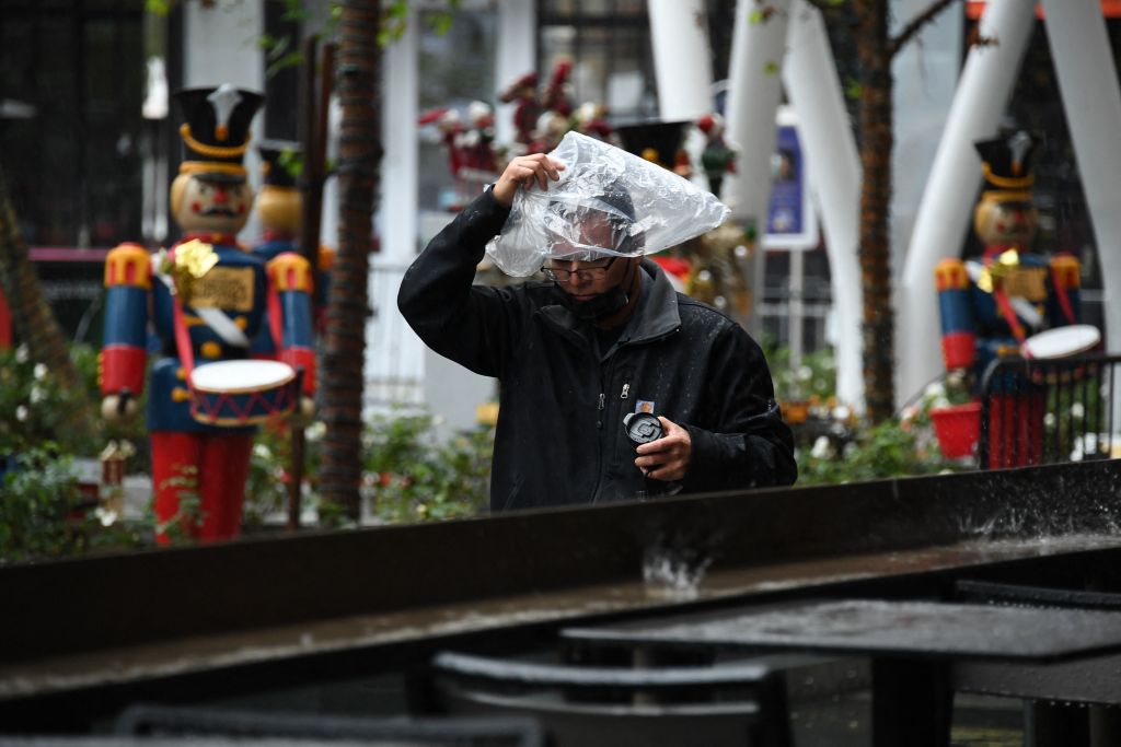 Pronóstico del tiempo navideño: tormenta traerá nieve que se puede quitar a las Montañas Rocosas y las Altas Llanuras