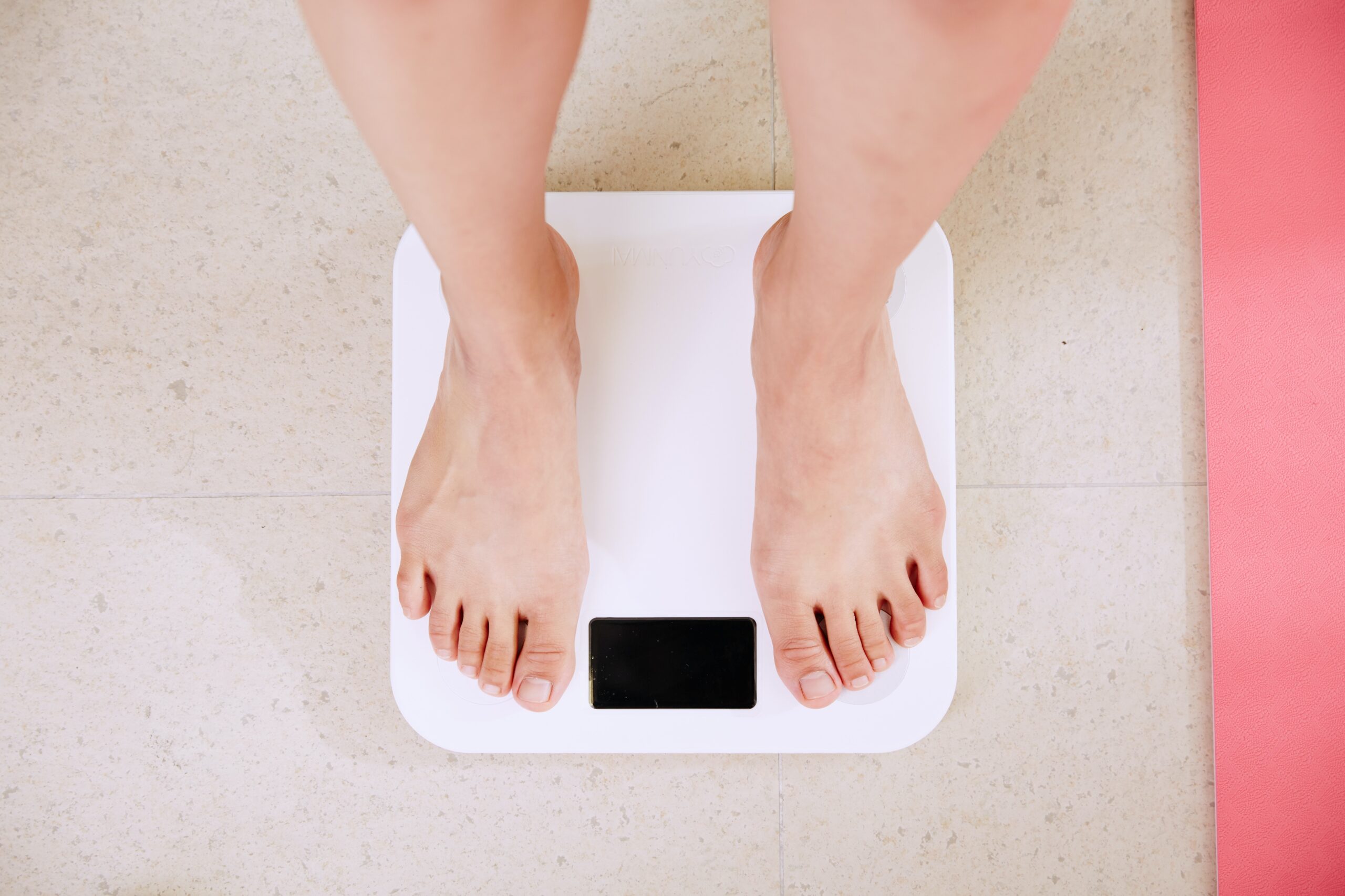 9 formas efectivas de recuperarse de comer en exceso durante las fiestas