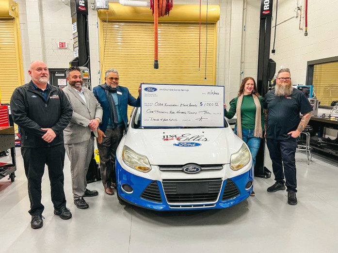 Jim Ellis Ford de Sandy Springs apoya la Academia de Innovación y Tecnología Cobb