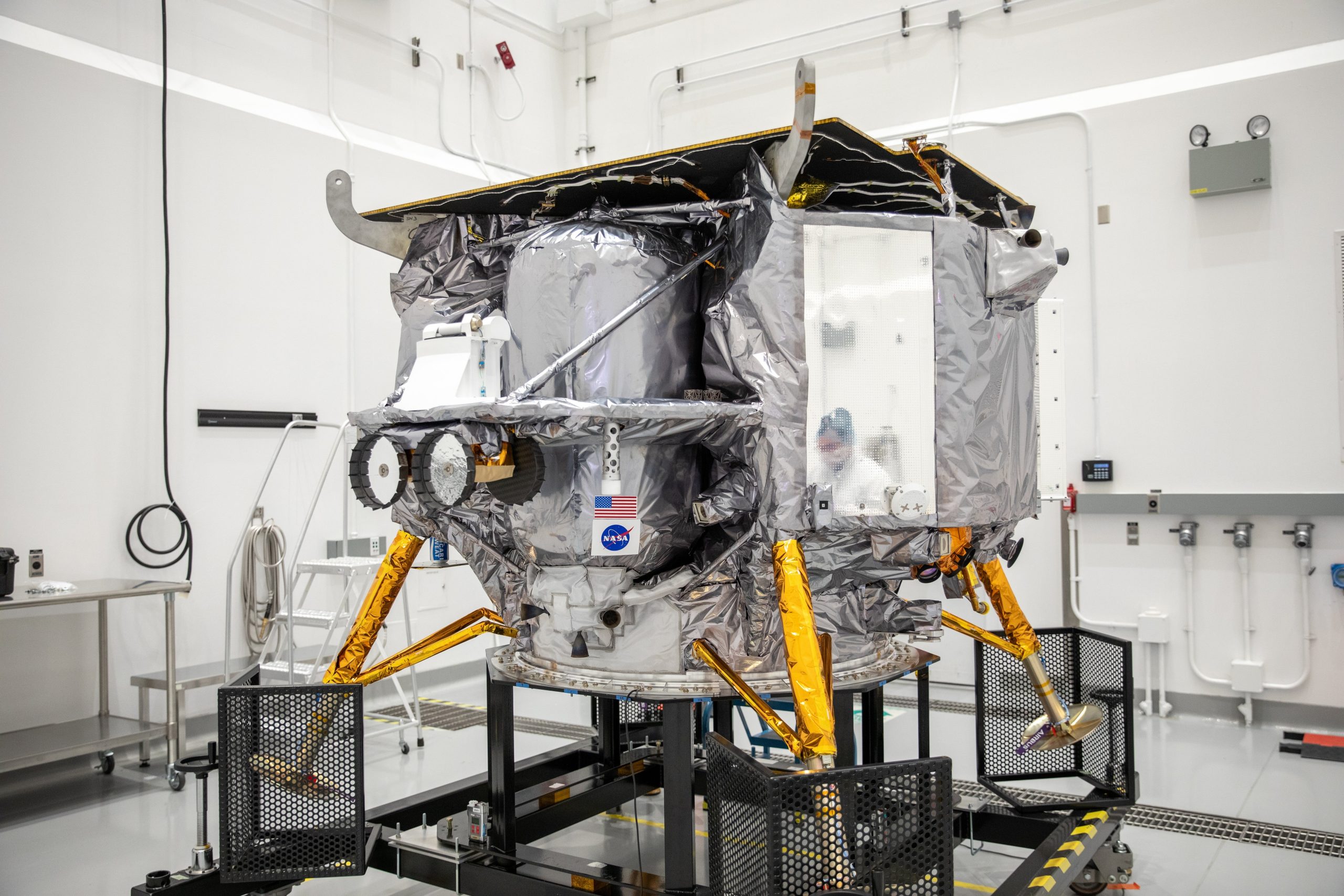 Peregrine, un módulo de aterrizaje lunar privado de EE. UU., se quema en la atmósfera de la Tierra