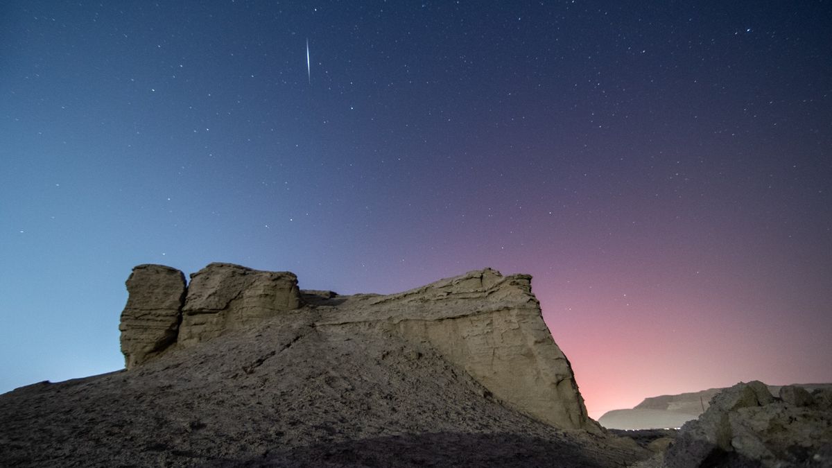 La lluvia de meteoritos Cuadrántidas 2024 alcanza su punto máximo esta noche junto a una luna brillante